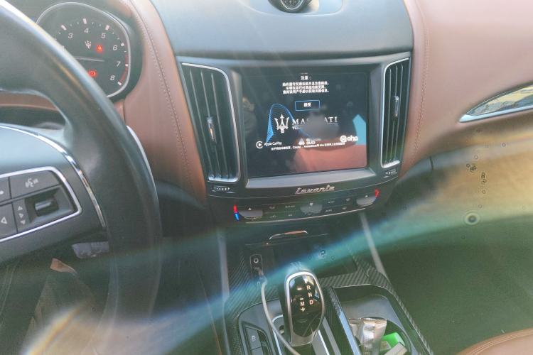 Used Maserati Levante 2016 3.0T Standard Edition Audio And AC Panel