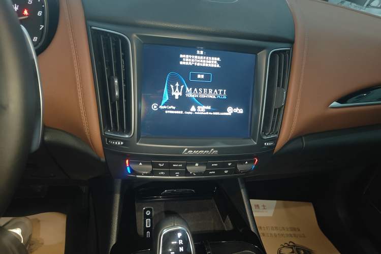 Used Maserati Levante 2016 3.0T Standard Edition Audio And AC Panel