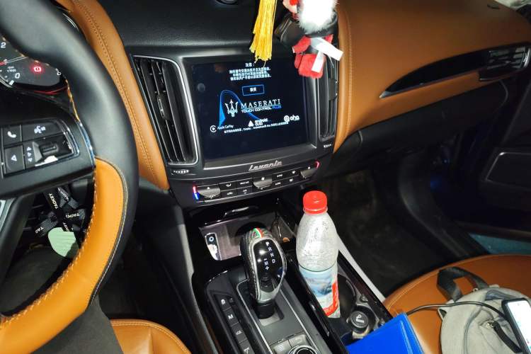 Used Maserati Levante 2016 3.0T Standard Edition Audio And AC Panel