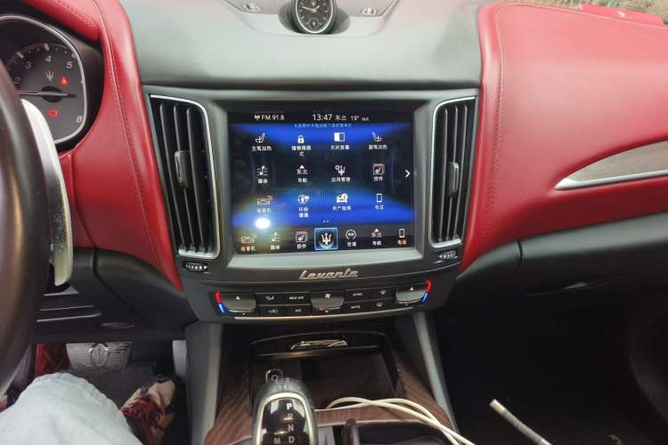 Used Maserati Levante 2016 3.0T Standard Edition Audio And AC Panel