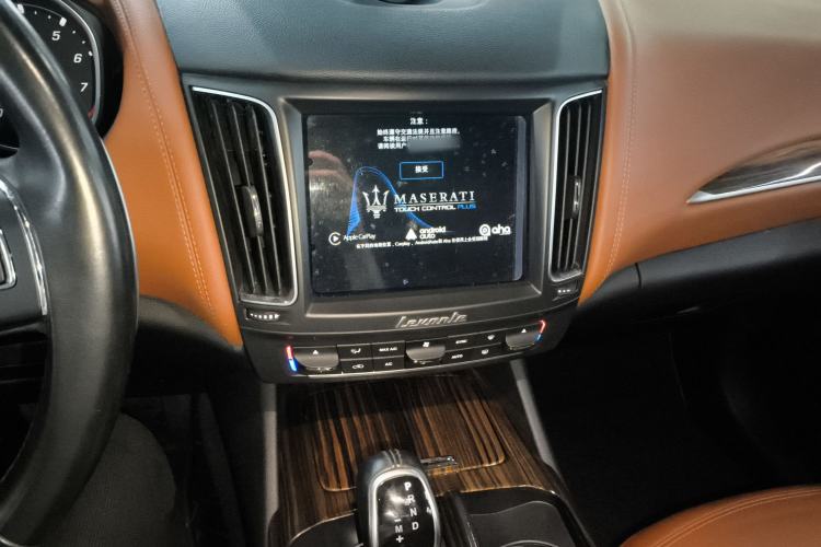 Used Maserati Levante 2016 3.0T Standard Edition Audio And AC Panel
