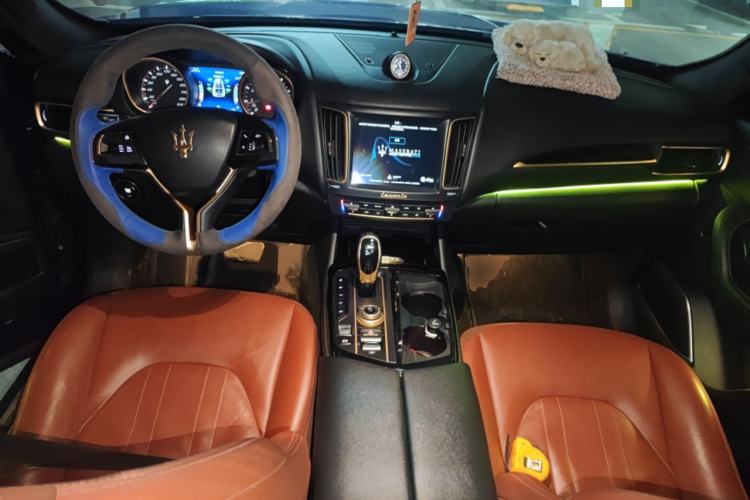 Used Maserati Levante 2016 3.0T Standard Edition Center Console