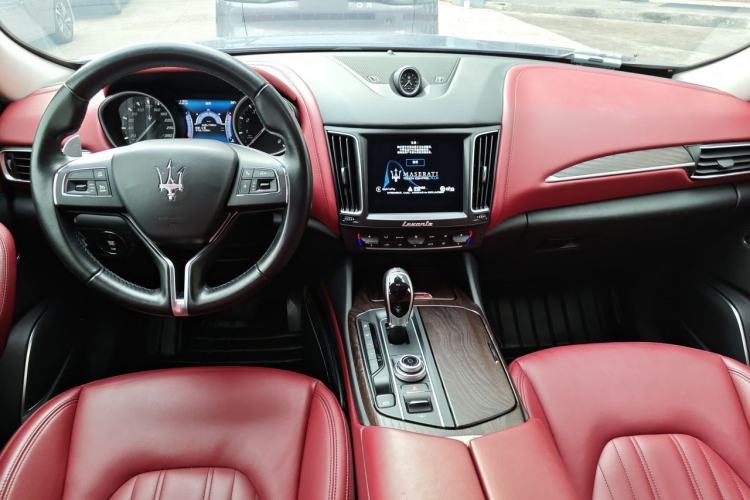 Used Maserati Levante 2016 3.0T Standard Edition Center Console
