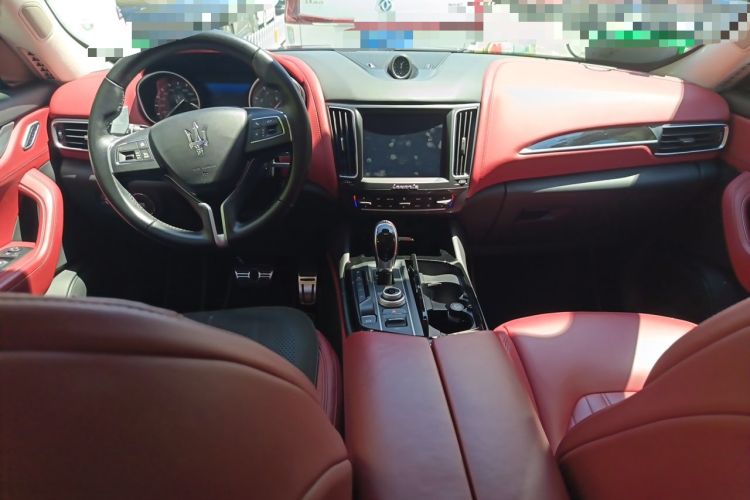 Used Maserati Levante 2016 3.0T Standard Edition Center Console