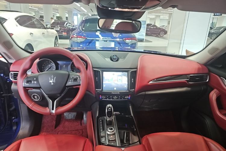 Used Maserati Levante 2016 3.0T Standard Edition Center Console