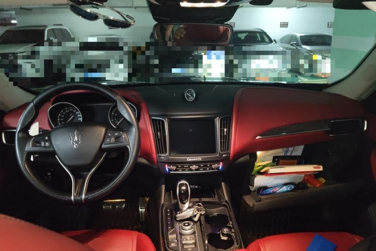 Used Maserati Levante 2016 3.0T Standard Edition Center Console