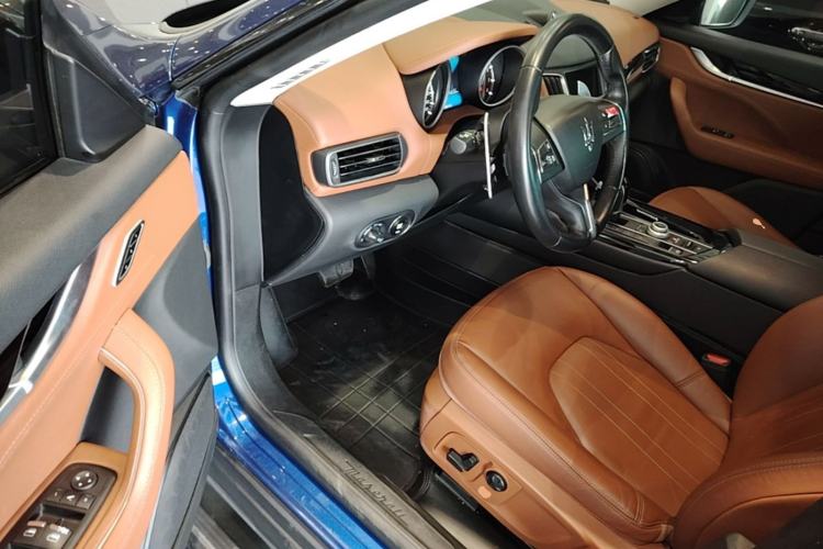 Used Maserati Levante 2016 3.0T Standard Edition Driver Seat