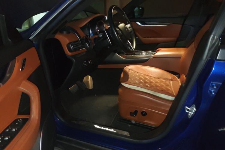 Used Maserati Levante 2016 3.0T Standard Edition Driver Seat