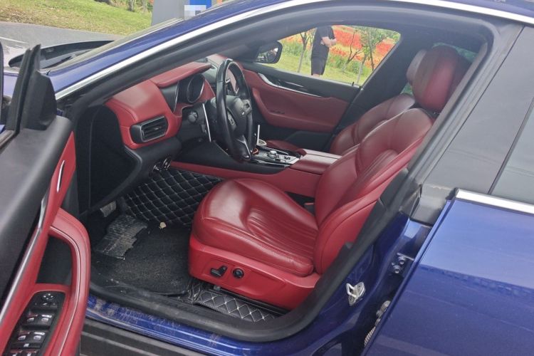 Used Maserati Levante 2016 3.0T Standard Edition Driver Seat