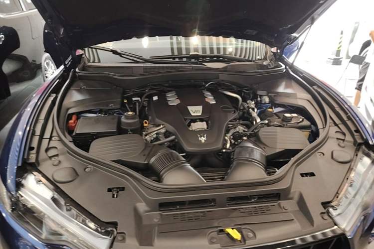 Used Maserati Levante 2016 3.0T Standard Edition Engine Bay
