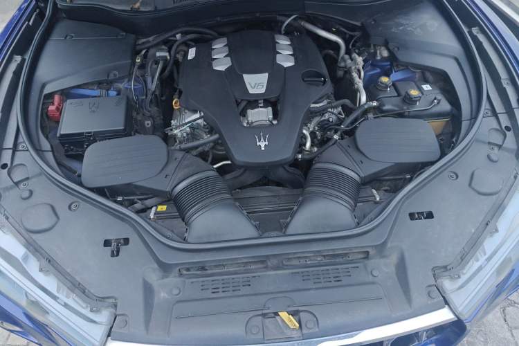 Used Maserati Levante 2016 3.0T Standard Edition Engine Bay