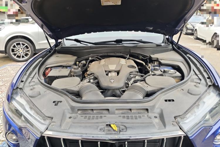 Used Maserati Levante 2016 3.0T Standard Edition Engine Bay