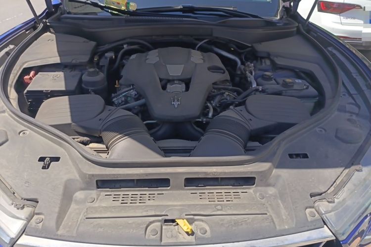 Used Maserati Levante 2016 3.0T Standard Edition Engine Bay