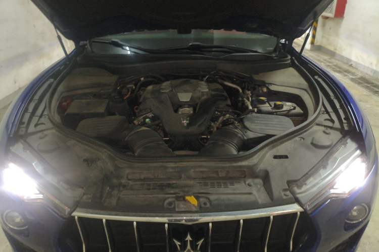 Used Maserati Levante 2016 3.0T Standard Edition Engine Bay