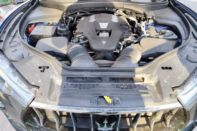 Used Maserati Levante 2016 3.0T Standard Edition Engine Bay