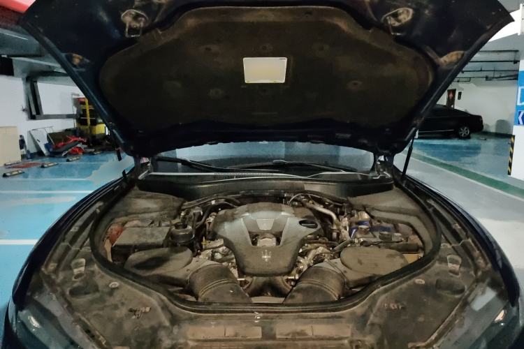 Used Maserati Levante 2016 3.0T Standard Edition Engine Bay