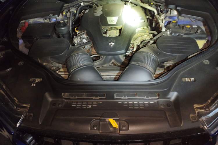 Used Maserati Levante 2016 3.0T Standard Edition Engine Bay