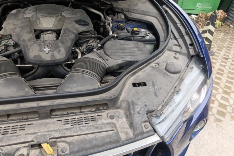 Used Maserati Levante 2016 3.0T Standard Edition Engine Bay Left