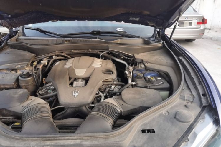 Used Maserati Levante 2016 3.0T Standard Edition Engine Bay Left