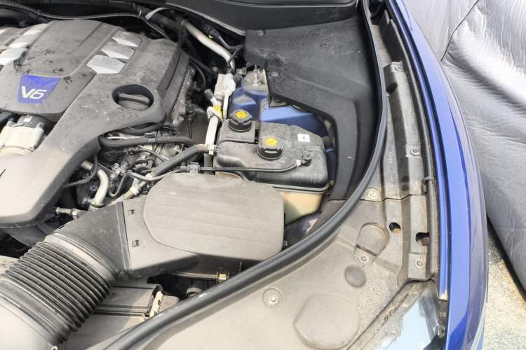 Used Maserati Levante 2016 3.0T S Standard Model Engine Bay Left