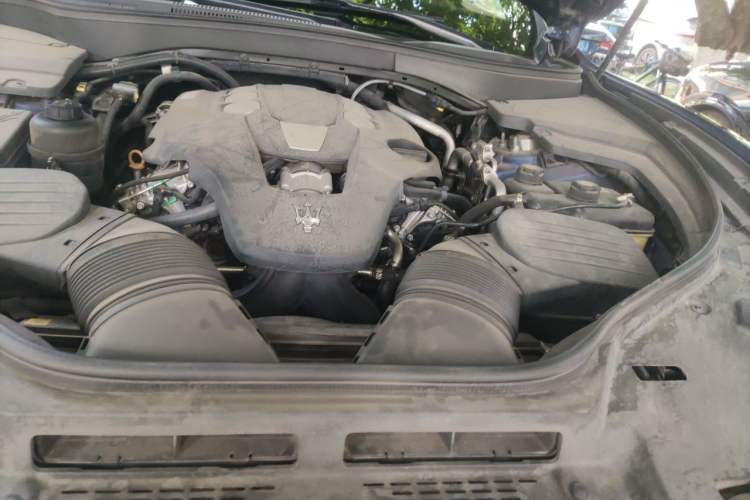 Used Maserati Levante 2016 3.0T Standard Edition Engine Bay Left