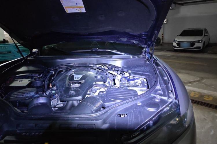 Used Maserati Levante 2016 3.0T Standard Edition Engine Bay Left