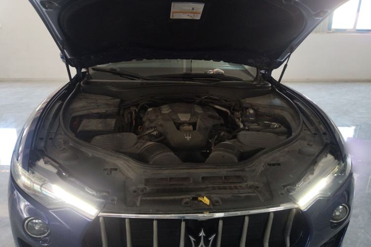 Used Maserati Levante 2016 3.0T Standard Edition Engine Bay