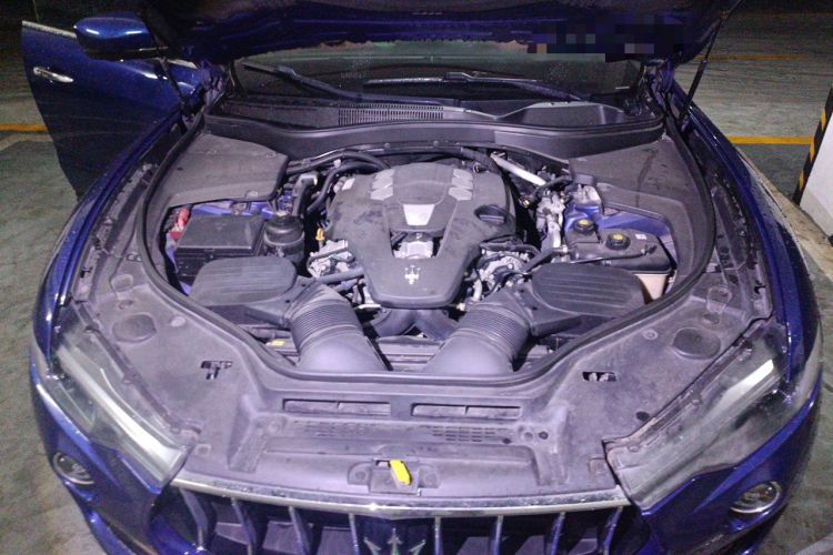 Used Maserati Levante 2016 3.0T Standard Edition Engine Bay