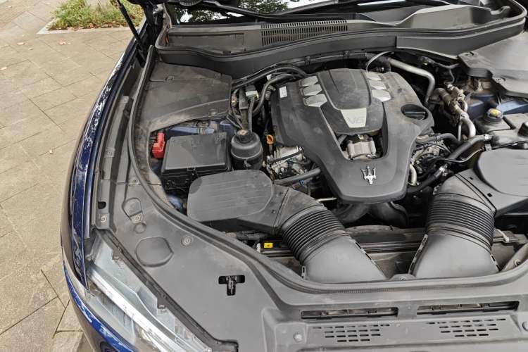 Used Maserati Levante 2016 3.0T Standard Edition Engine Bay Right