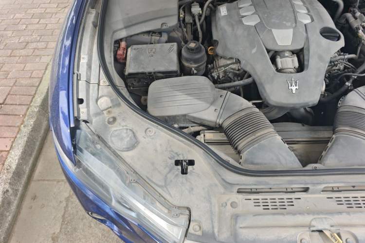 Used Maserati Levante 2016 3.0T Standard Edition Engine Bay Right