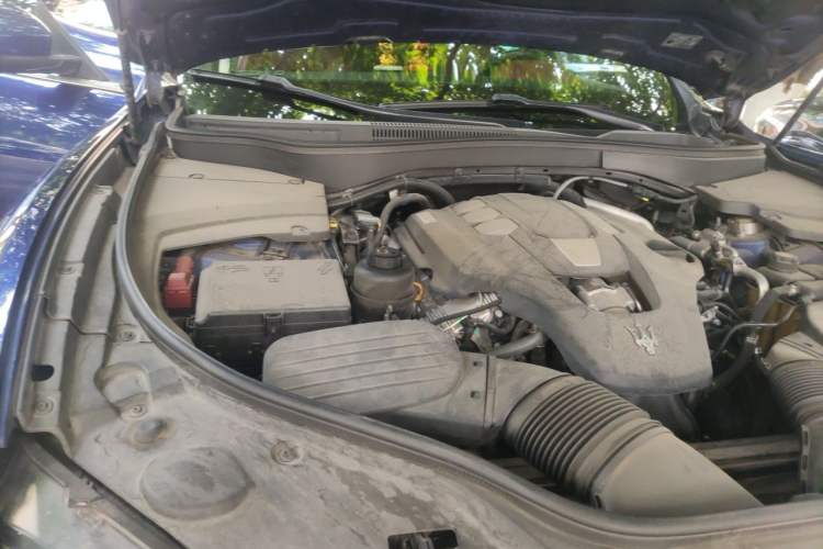 Used Maserati Levante 2016 3.0T Standard Edition Engine Bay Right