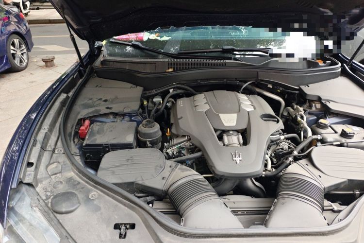Used Maserati Levante 2016 3.0T Standard Edition Engine Bay Right