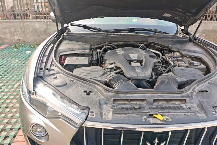 Used Maserati Levante 2016 3.0T Standard Edition Engine Bay Right