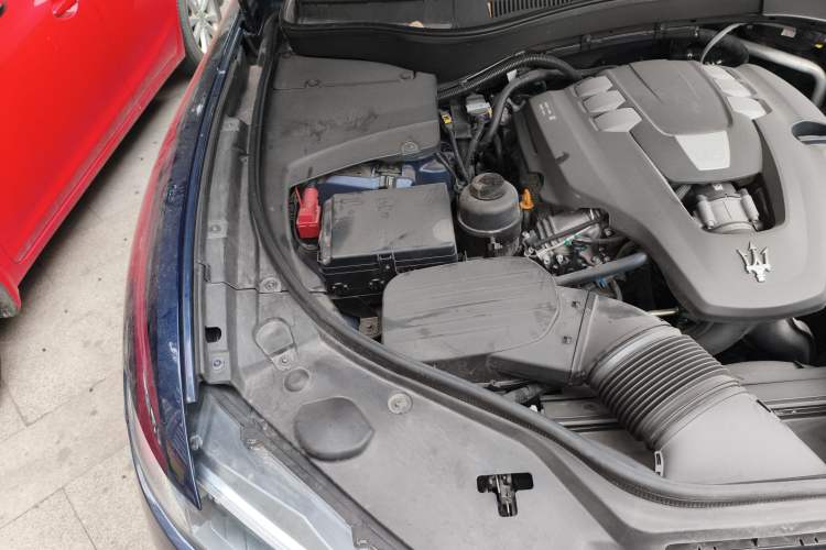 Used Maserati Levante 2016 3.0T Standard Edition Engine Bay Right