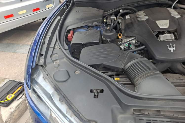 Used Maserati Levante 2016 3.0T Standard Edition Engine Bay Right
