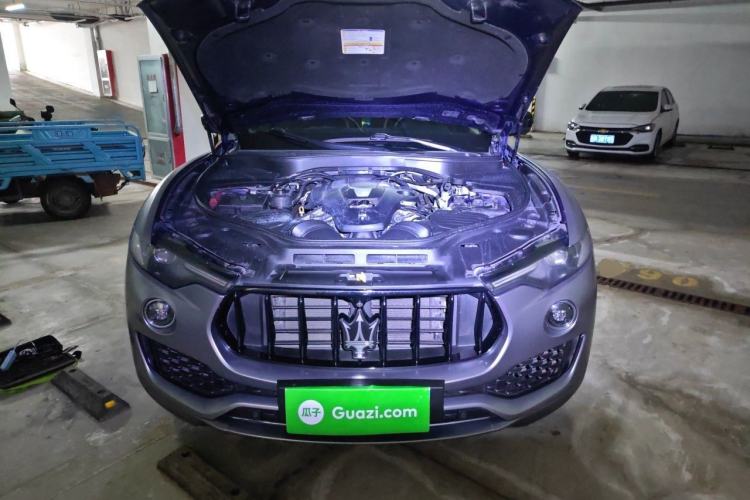 Used Maserati Levante 2016 3.0T Standard Edition Engine Bay