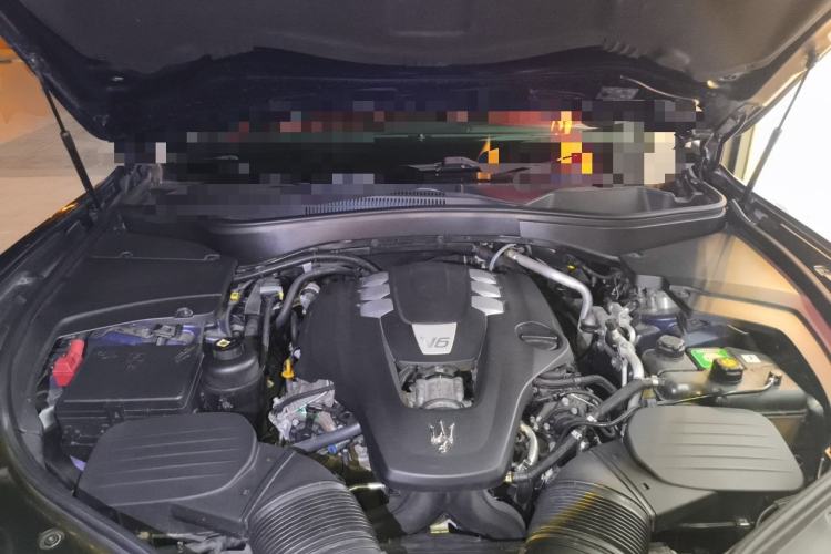 Used Maserati Levante 2016 3.0T Standard Edition Engine Bay