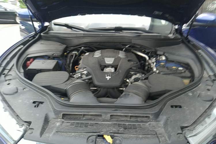Used Maserati Levante 2016 3.0T Standard Edition Engine Bay