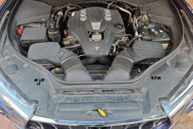 Used Maserati Levante 2016 3.0T Standard Edition Engine Bay