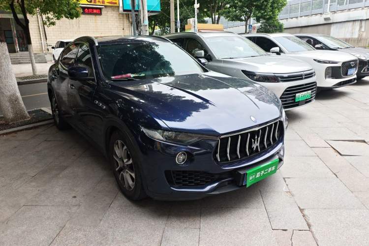 Used Maserati Levante 2016 3.0T Standard Edition Front Right 45 Deg