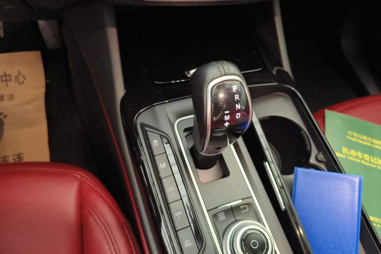 Used Maserati Levante 2016 3.0T Standard Edition Gear Lever