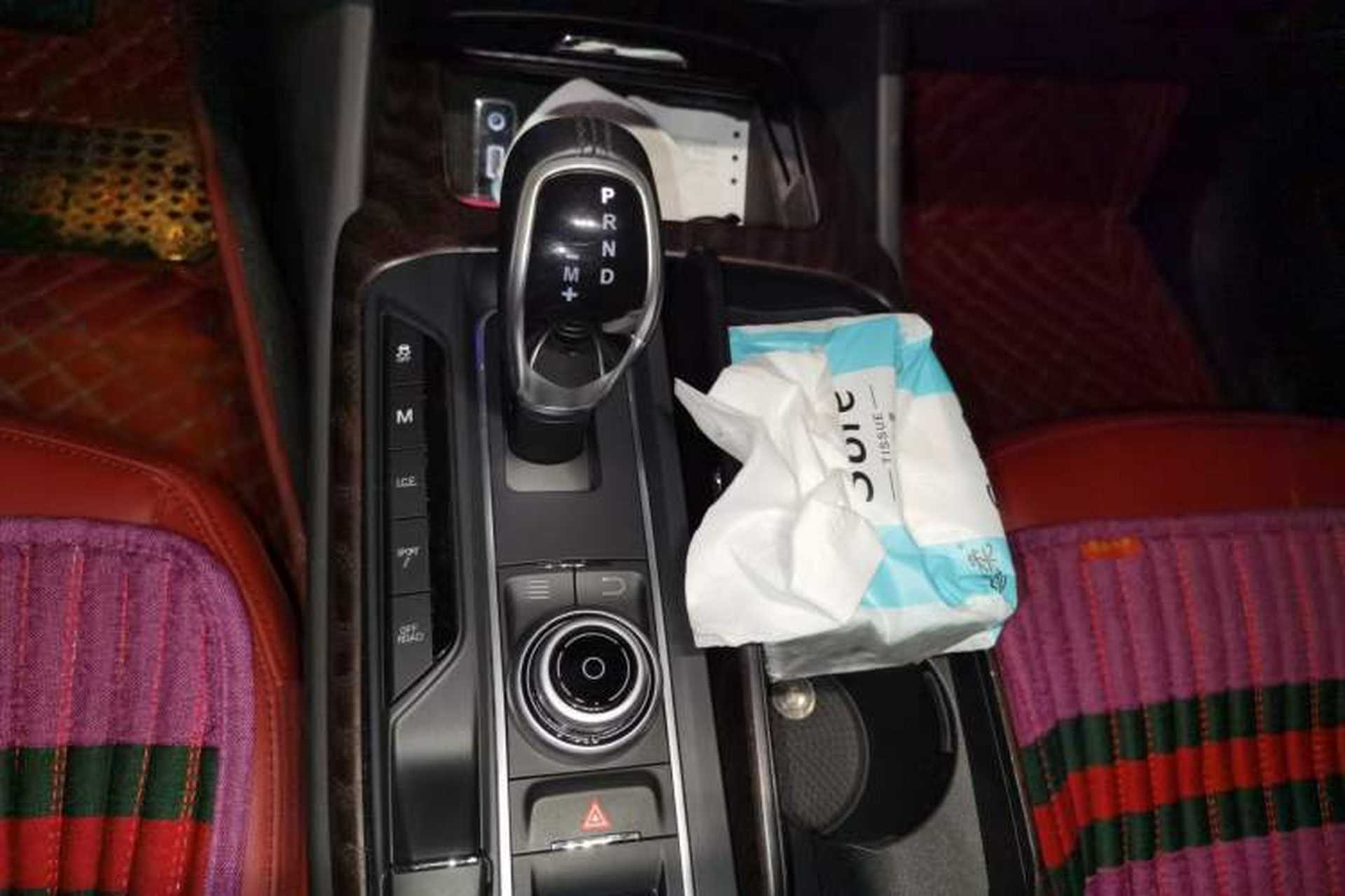 Used Maserati Levante 2016 3.0T Standard Edition Gear Lever
