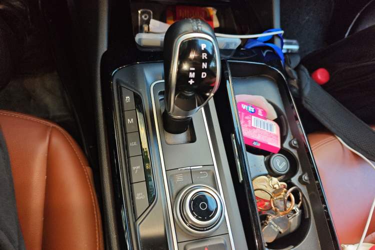 Used Maserati Levante 2016 3.0T Standard Edition Gear Lever