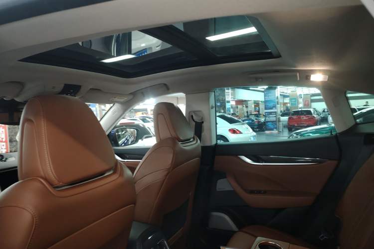 Used Maserati Levante 2016 3.0T Standard Edition Headliner