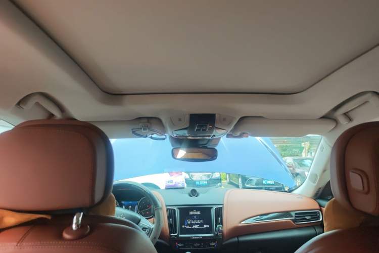 Used Maserati Levante 2016 3.0T Standard Edition Headliner