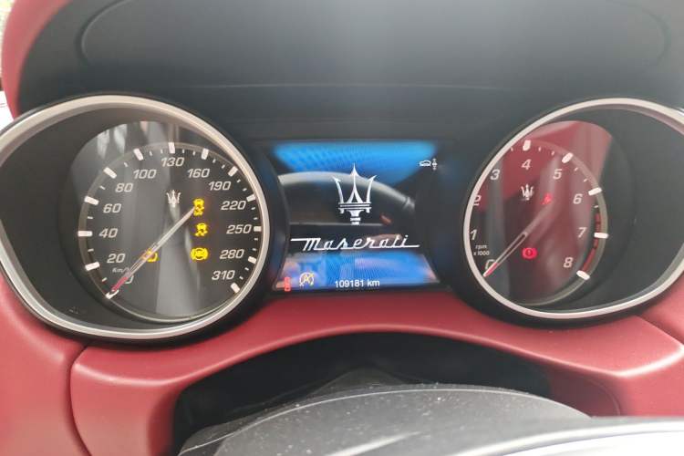 Used Maserati Levante 2016 3.0T Standard Edition Instrument Cluster