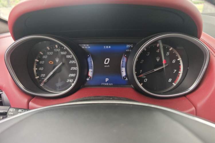 Used Maserati Levante 2016 3.0T Standard Edition Instrument Cluster