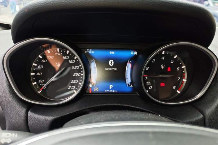 Used Maserati Levante 2016 3.0T Standard Edition Instrument Cluster