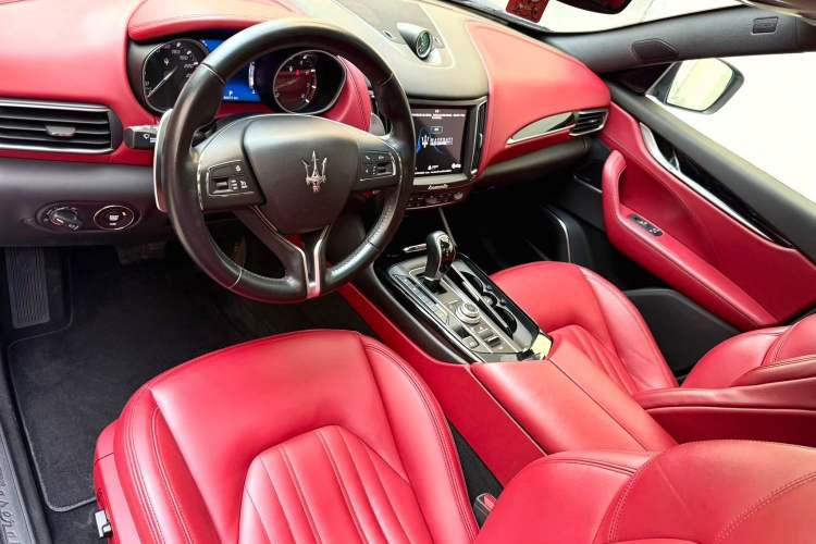 Used Maserati Levante 2016 3.0T Standard Edition Interior 1