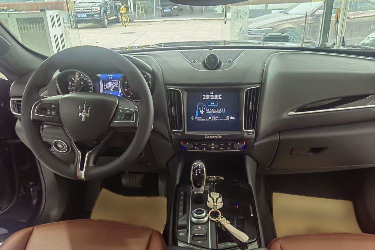 Used Maserati Levante 2016 3.0T Standard Edition Interior 1